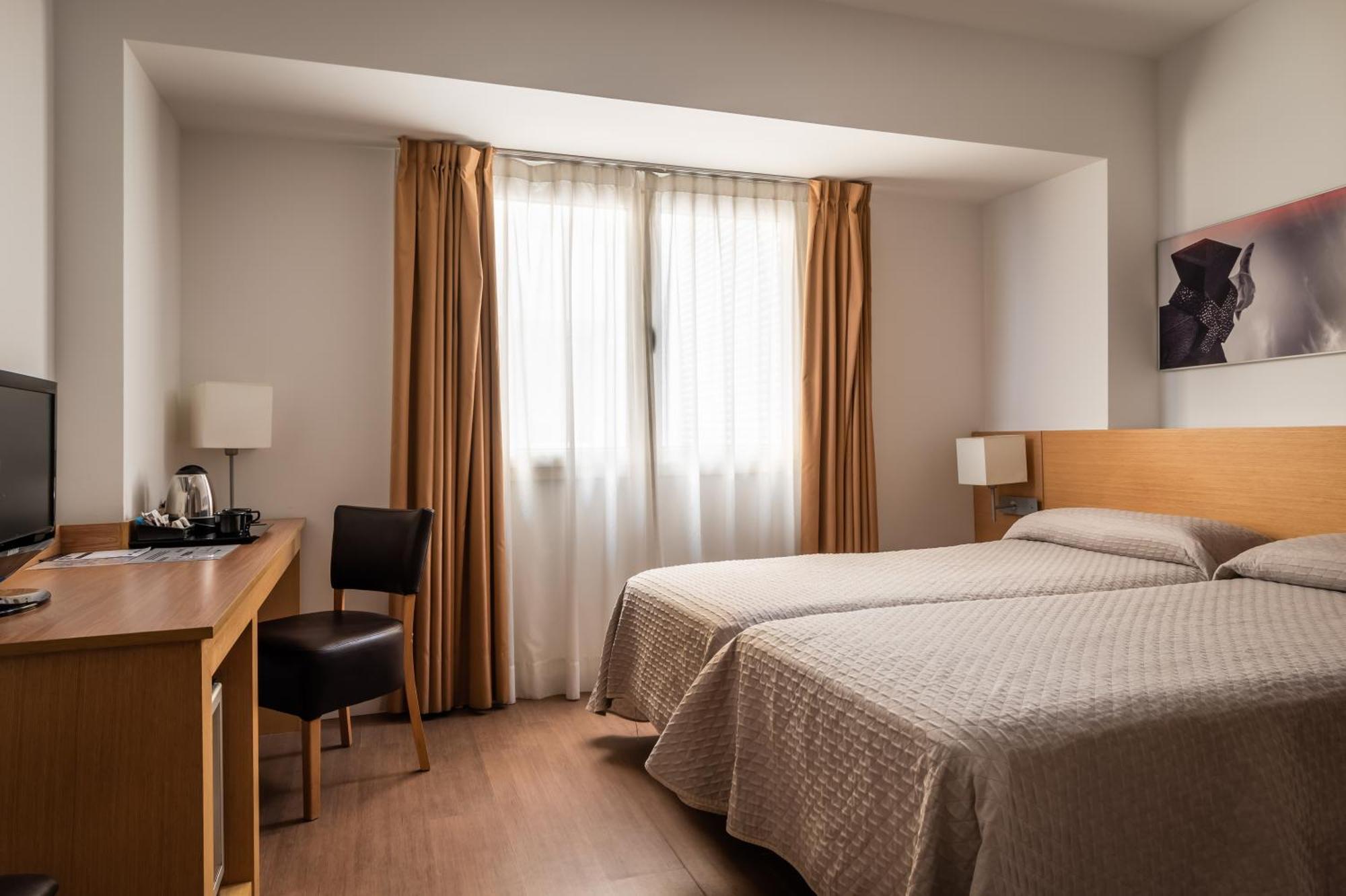 Hotel Sagrada Familia — Fotos 1